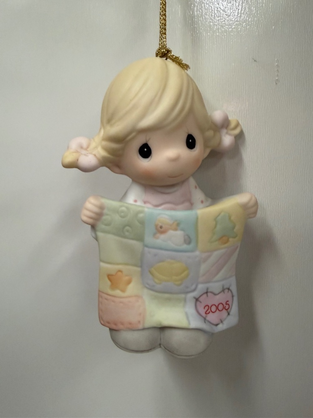 Precious Moments- Girl with Quilt Ornament- EJ520